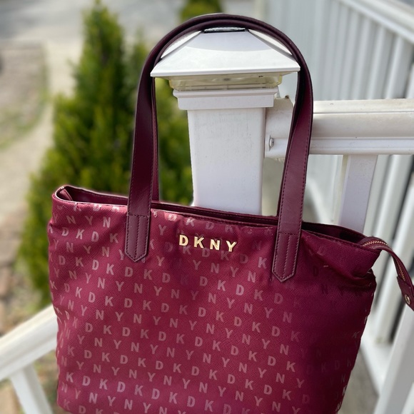 DKNY Maroon Printed Sig Softside Range Leather Handheld Bag - Picture 11 of 12